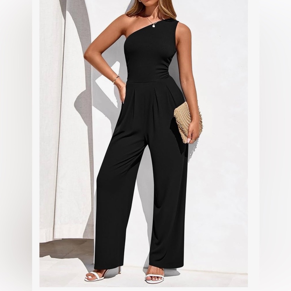 Chic Black One-Shoulder Jumpsuit